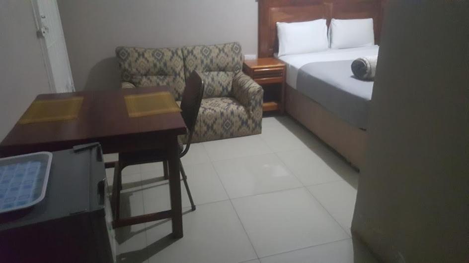 The Graceland Guesthouse Bluff Hill Esterno foto