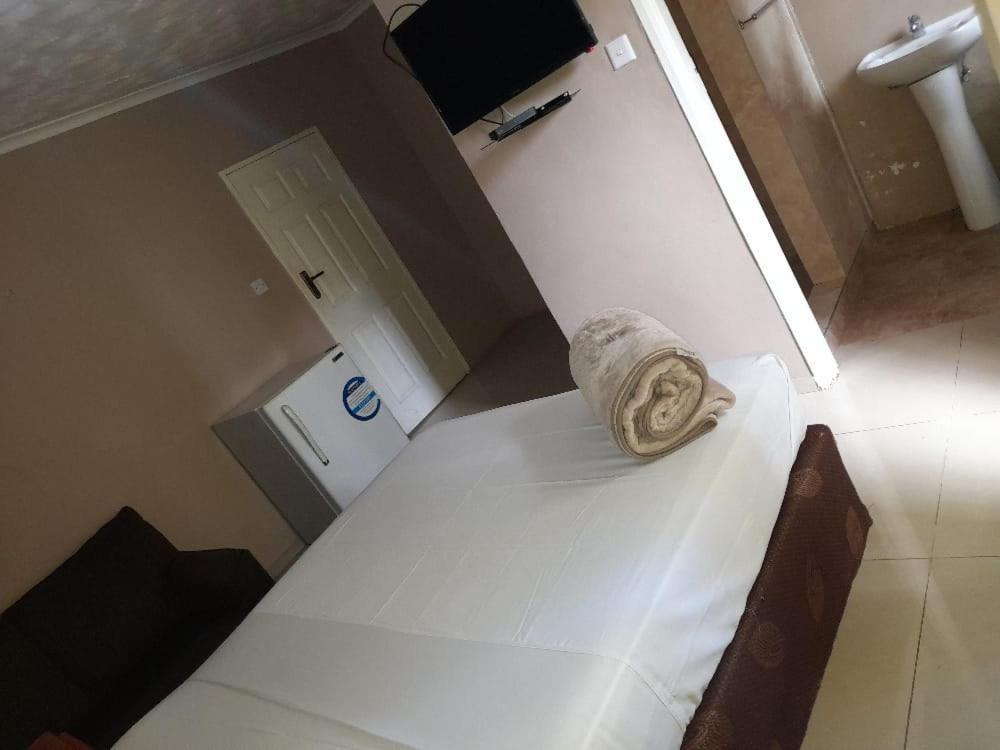 The Graceland Guesthouse Bluff Hill Esterno foto