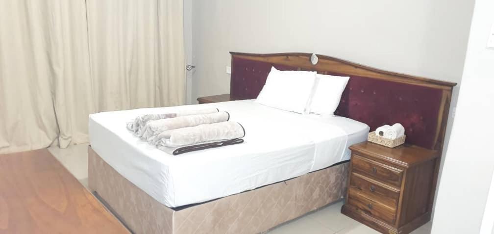 The Graceland Guesthouse Bluff Hill Esterno foto
