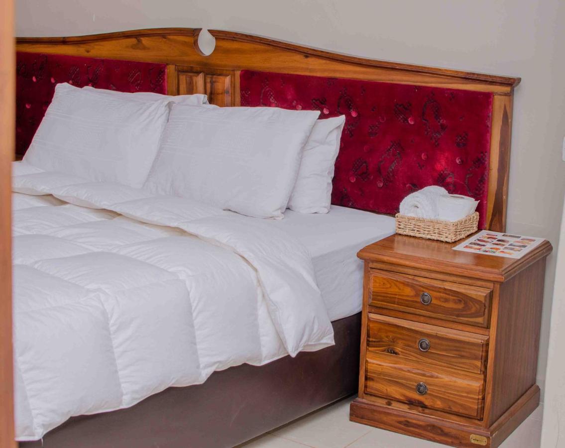 The Graceland Guesthouse Bluff Hill Esterno foto