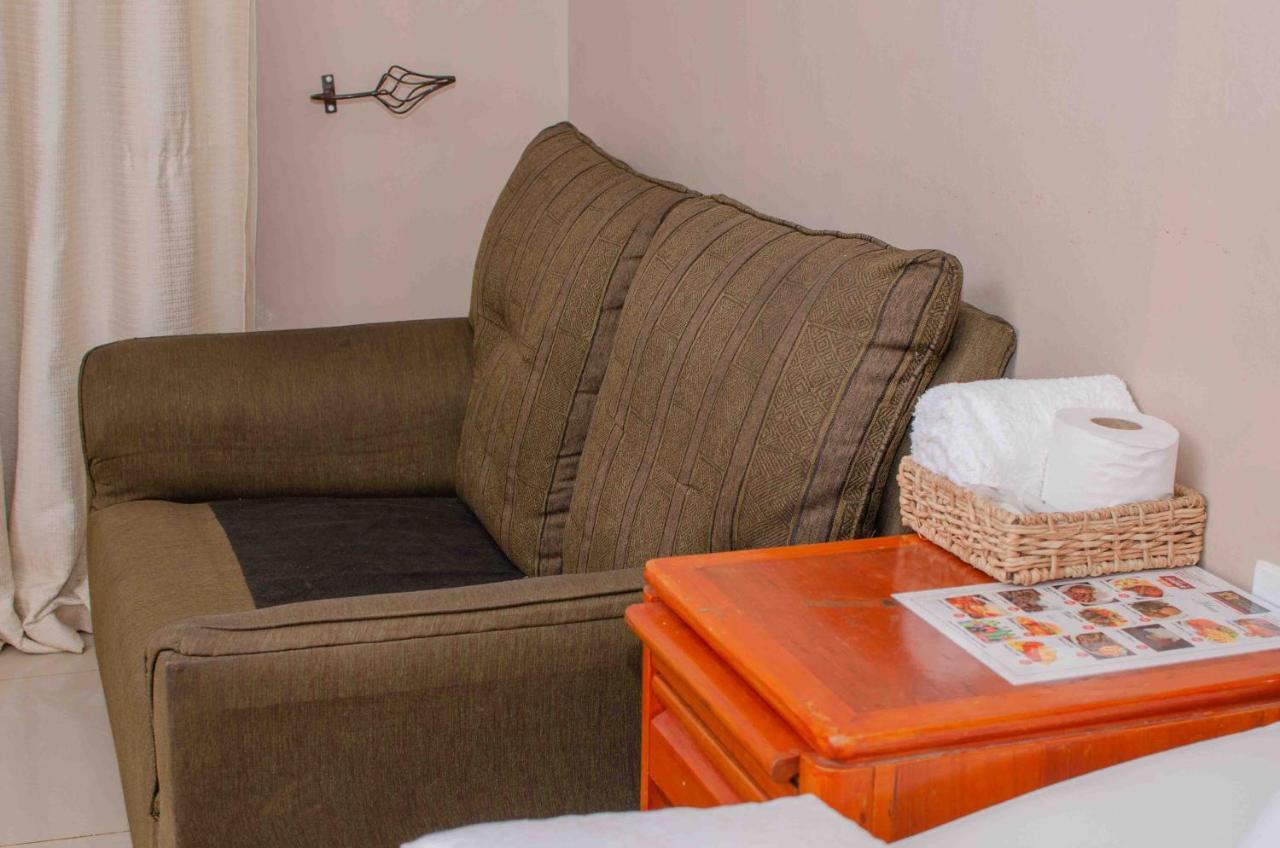 The Graceland Guesthouse Bluff Hill Esterno foto