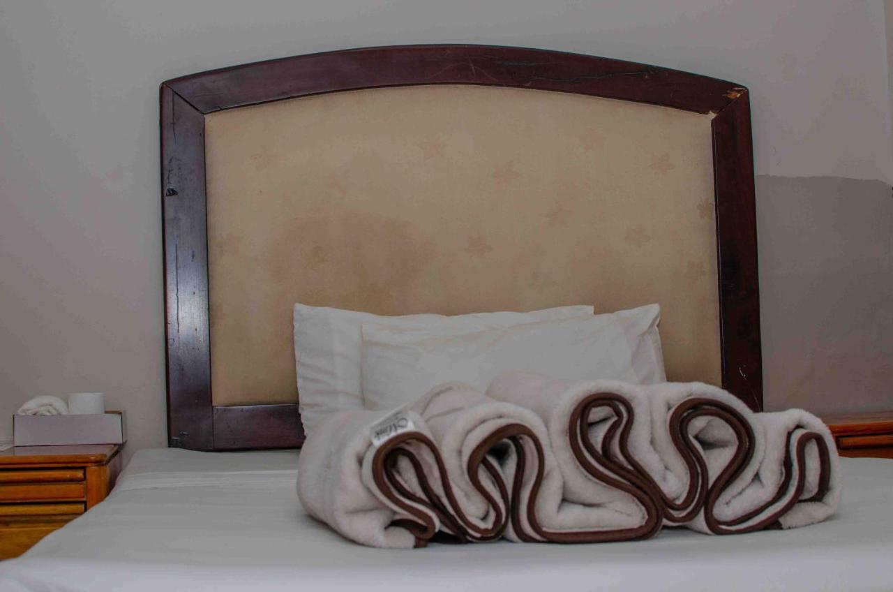The Graceland Guesthouse Bluff Hill Esterno foto
