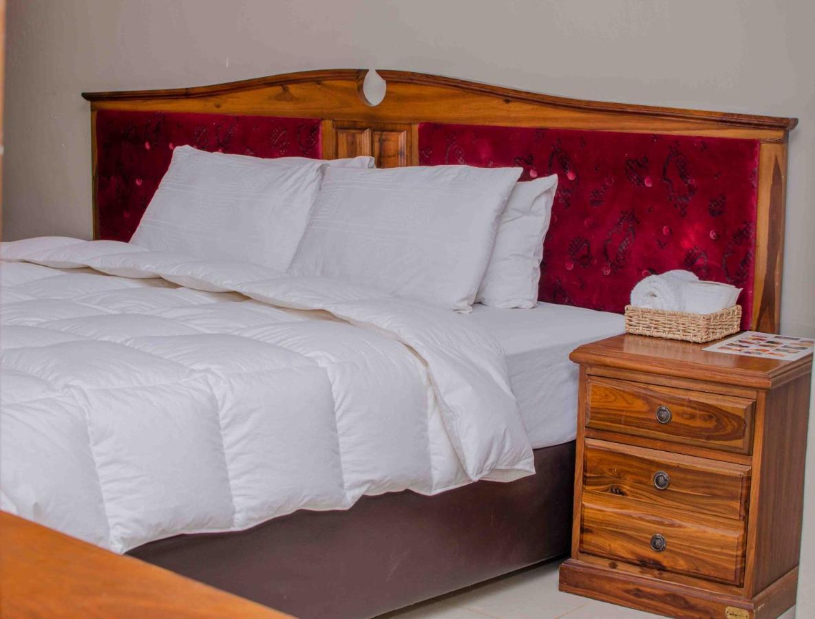 The Graceland Guesthouse Bluff Hill Esterno foto